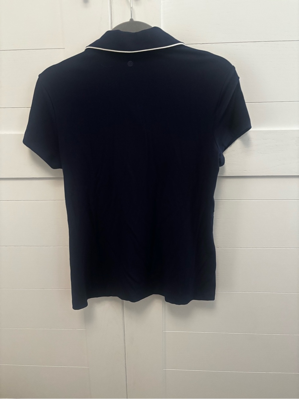 CALIA by Carrie Underwood Navy Short Sleeve Golf  Polo with White Trim - Picture 2 of 2